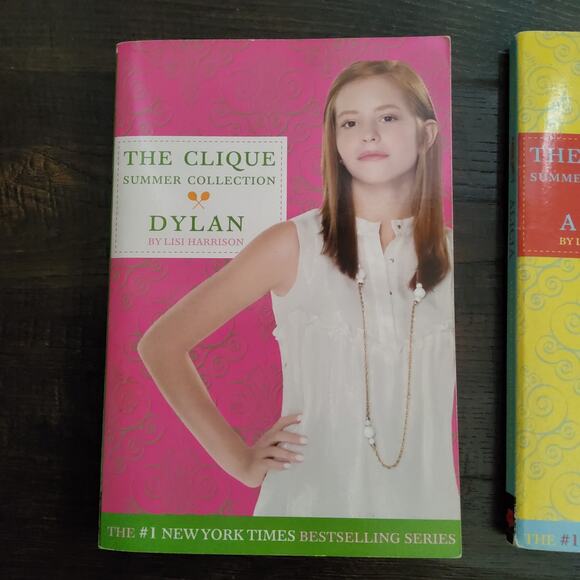 The Clique Summer Collection 5 Book Set by Lisi Harrison Five Girls Five Stories - Picture 3 of 12